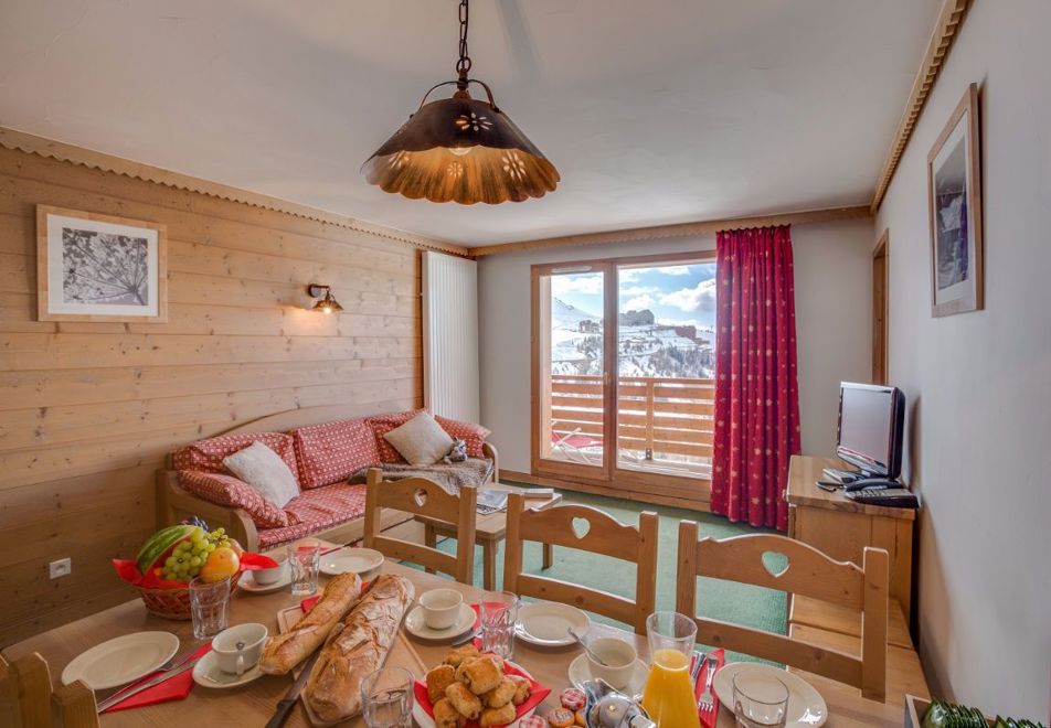 Sun Valley, La Plagne (Self catered apartment) - Living Area