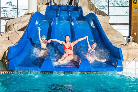 Tignes in Winter - Leisure centre Tignes le Lac (©AndyParant)