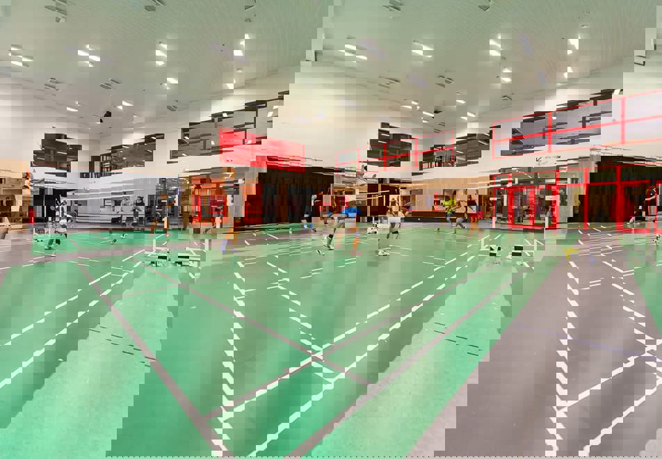 Tignes in Winter - Indoor courts (©AndyParant)