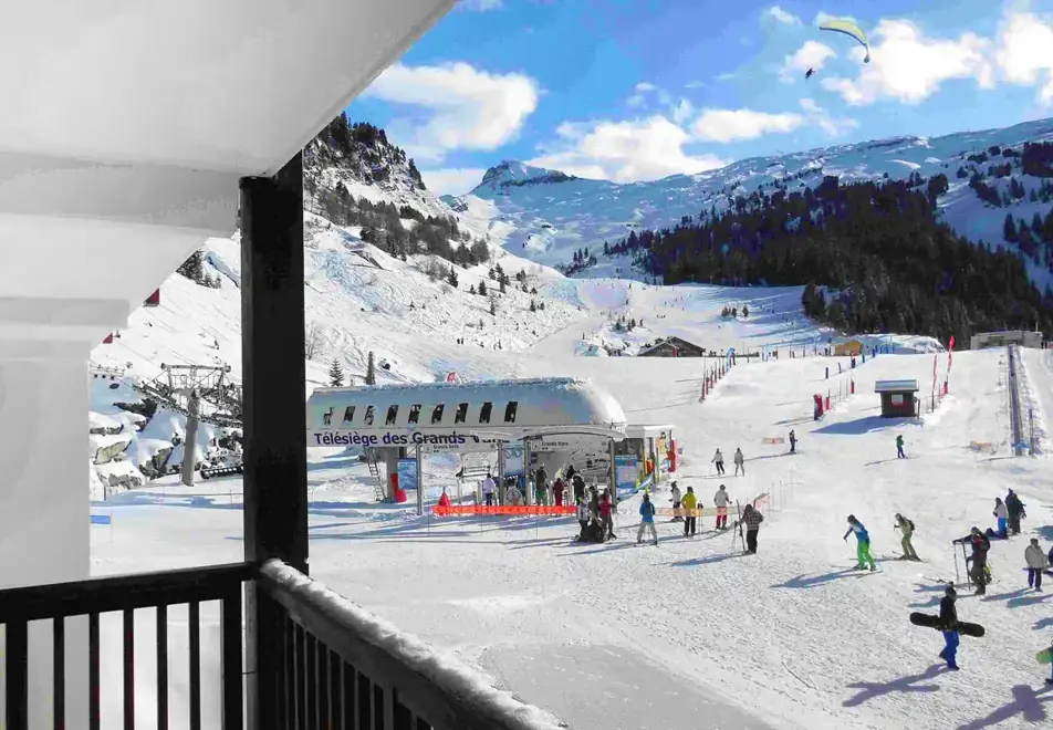 Le Panoramic, Flaine (self catered apartments) - Next to the Grands Vans ski lift