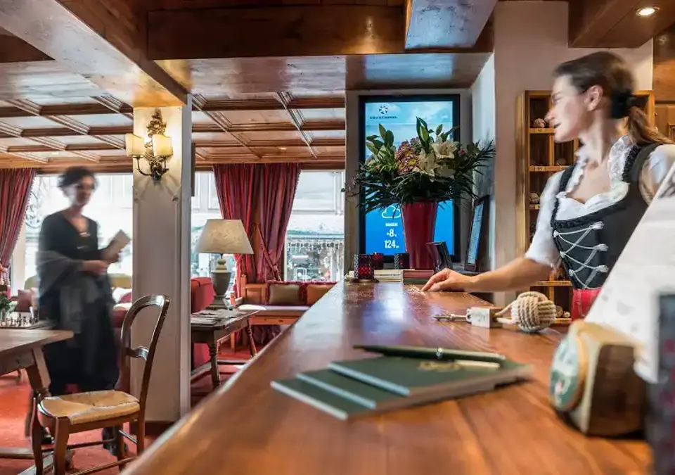 Hotel De La Loze Courchevel 1850 Hotel Reception Opt