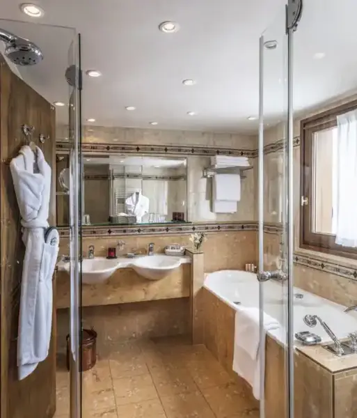 Hotel de la Loze, Courchevel 1850 (hotel) - Typical room style