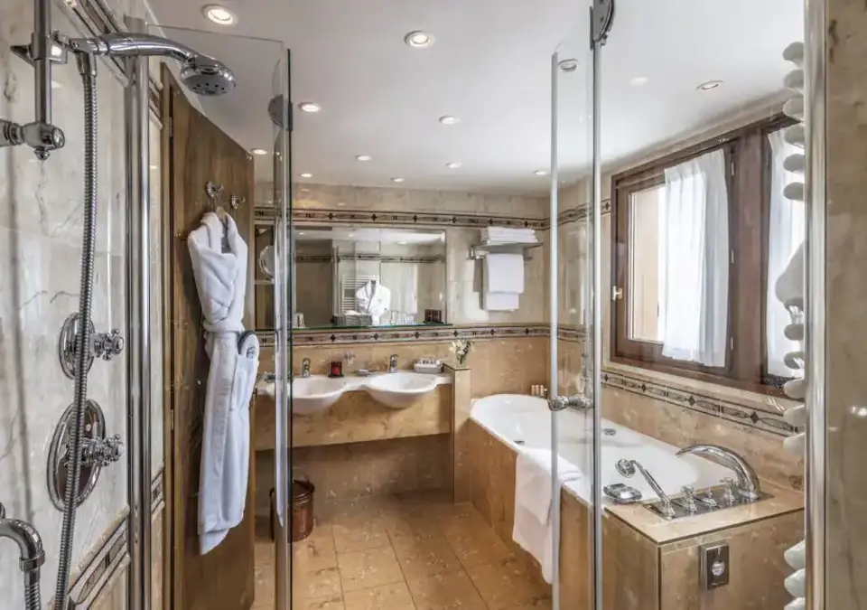 Hotel De La Loze Courchevel 1850 Hotel Typical Bathroom