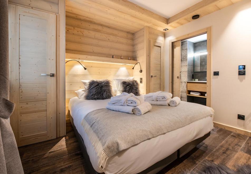 Manali Lodge, Courchevel Moriond (high end apartments) - Punsum