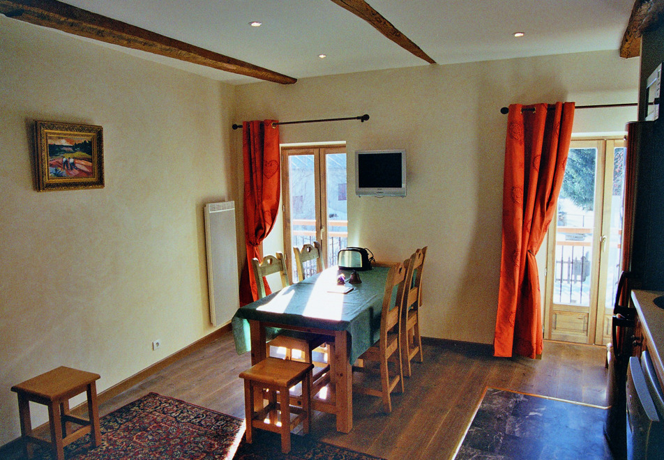 Alpe de Virgile, Valloire (Self catered apartments) - Dining room