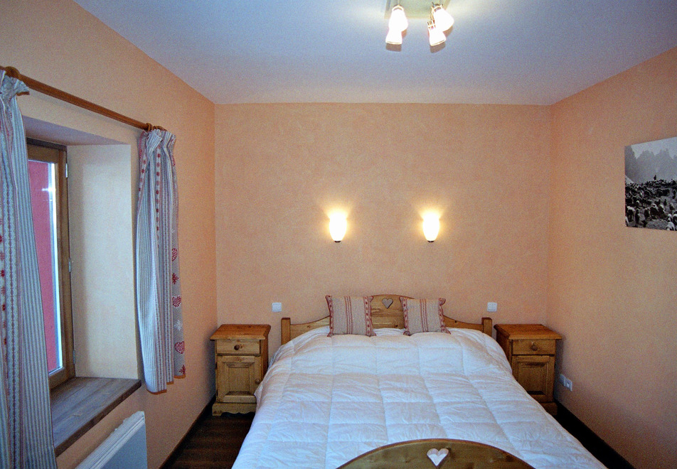 Alpe de Virgile, Valloire (Self catered apartments) - Double bedroom