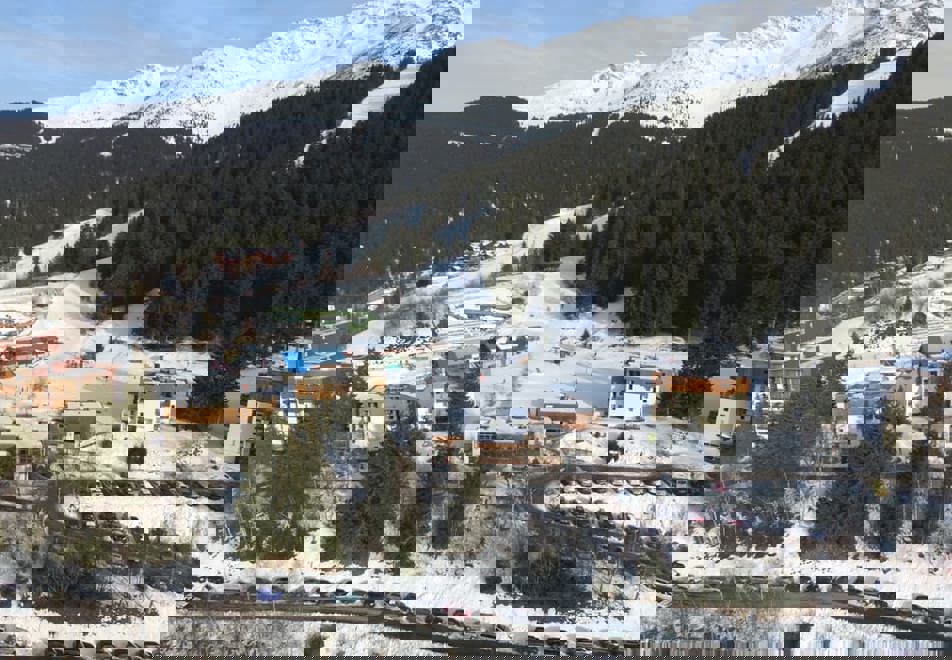 Club Prapoutel Les 7 Laux (self catered apartments) - Aerial view