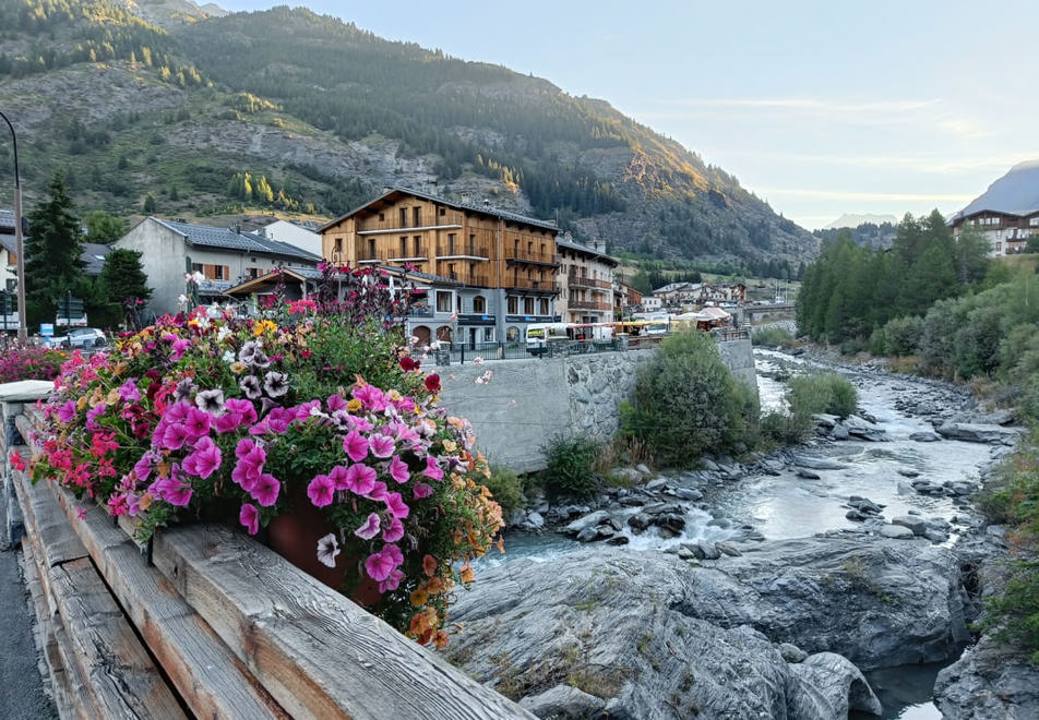 Val Cenis Village - Lanslevillard (©L.Hawkins)