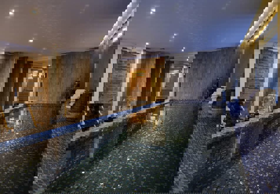 Neige et Soleil, Les Deux Alpes (self catered apartments) ©MReyboz - Indoor pool