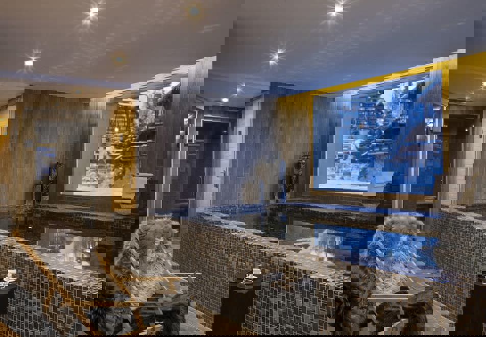 Neige et Soleil, Les Deux Alpes (self catered apartments) ©MReyboz - Indoor pool
