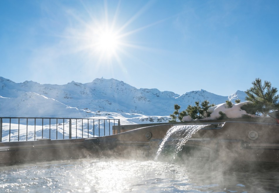 Chalets Cocoon, Val Thorens (self catered apartments) - Hot tub
