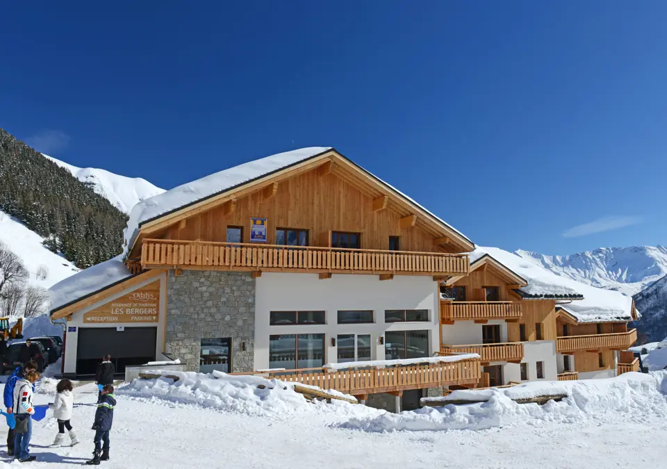 Les Bergers (St Sorlin) exteriors (1)
