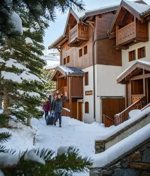 Le Hameau de Sapiniere, Les Menuires (self catered apartments) - Chalet style buildings (©Thiebaut)