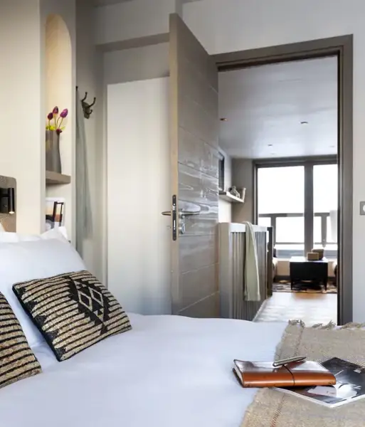 Ynycio, Tignes Val Claret (self catered apartments) - Typical Plus apartment for 6 style (©Studio Bergeond)