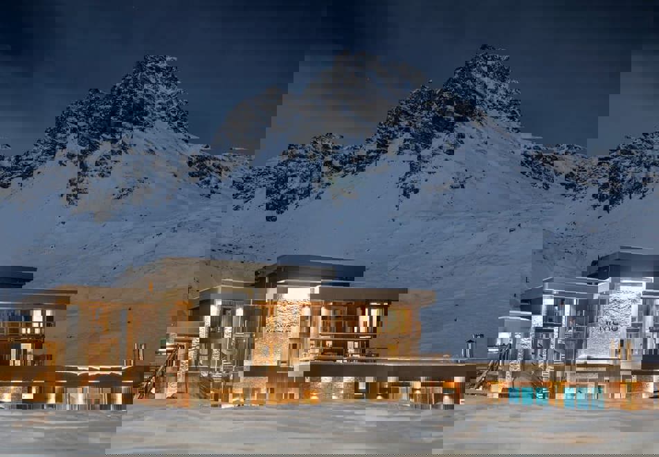 Ynycio, Tignes Val Claret (self catered apartments) - Excellent location (©Studio Bergeond)