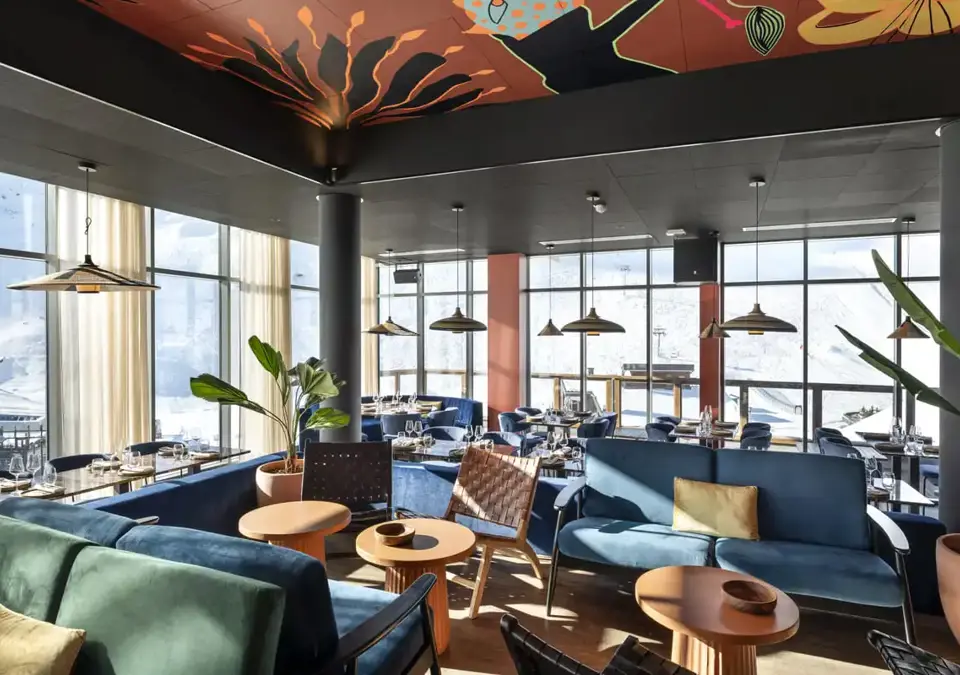 YNYCIO Restaurant Bar (Studio Bergoend)