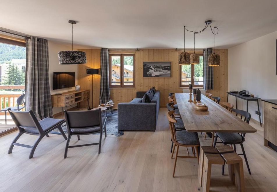 Cristal Lodge, Serre Chevalier (self catered apartments) - Typical apartment style