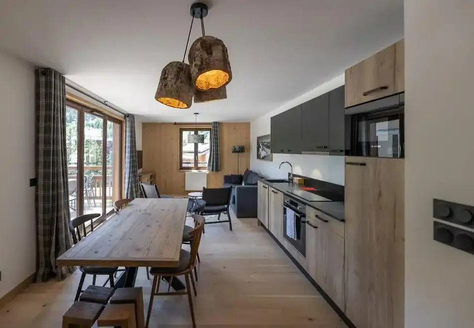 Cristal Lodge, Serre Chevalier (self catered apartments) - Typical apartment style