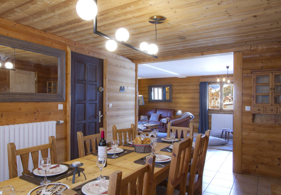 Chalet Alec, Les Deux Alpes (self catered chalet) - Dining area
