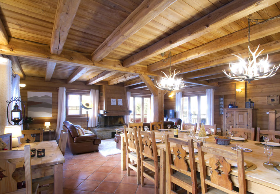 Chalet Chartes, Les Deux Alpes (self catered chalet) - Dining area