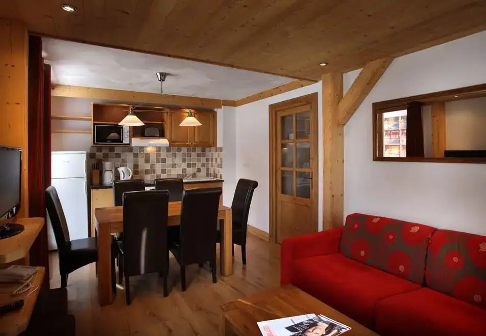Cime des Arcs, Arcs 2000 (self catered apartments) - Typical apartment style