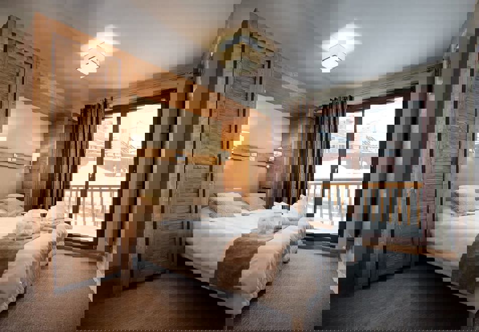 La Source des Arcs, Arcs 2000 (self catered apartments) - Typical twin bedroom style