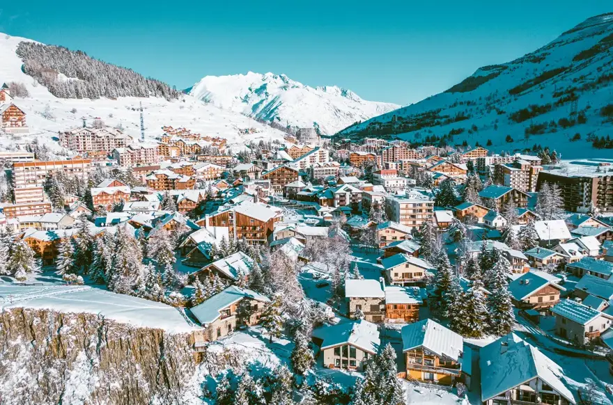 Les Deux Alpes ski resort.webp