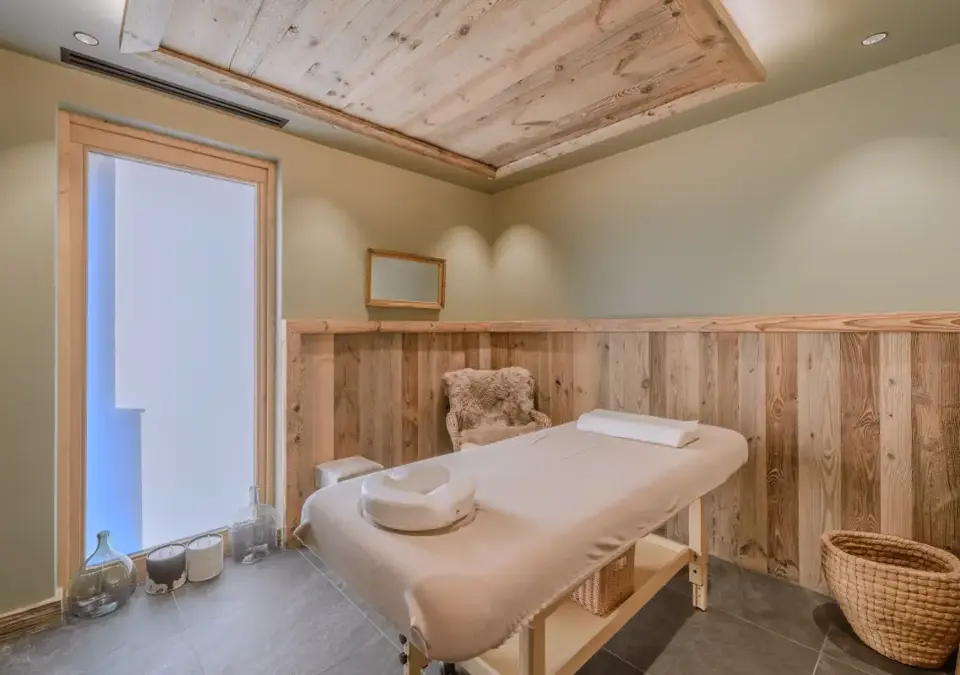l'Eclat des Veriaz-Megeve-Treatment room (©andrew-clifforth).webp