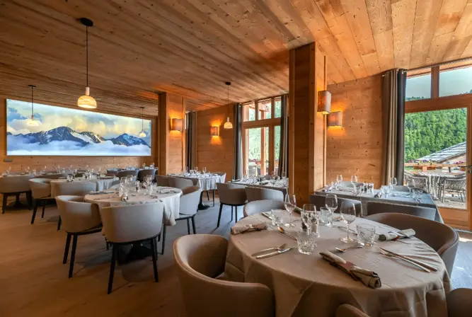Chalet Blanc-Montgenevre-Restaurant.webp
