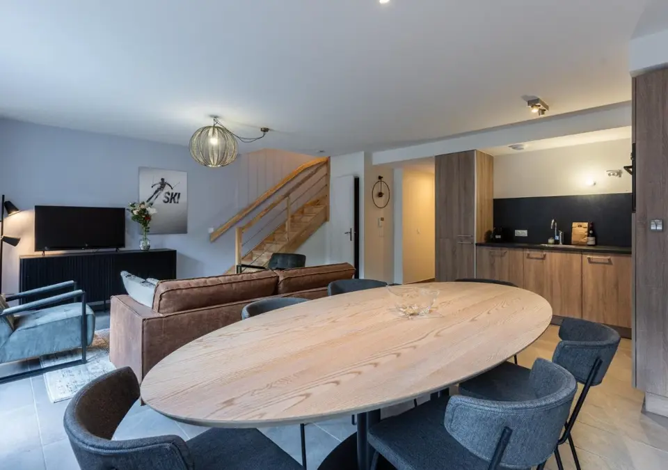 Meri-Bellcombe-Brides les Bains-Typical 2 bed 5 duplex (2).webp