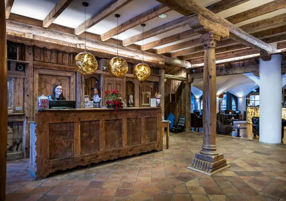 Les Suites du Montana-Tignes-Reception (©M.Reyboz).webp