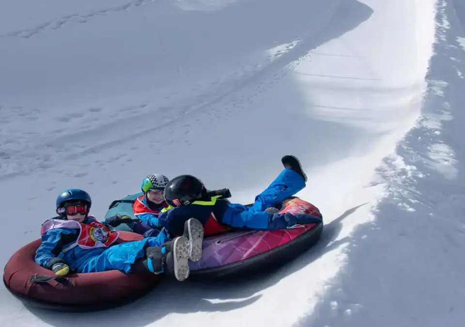 Aussois-Snow tubing (1).webp