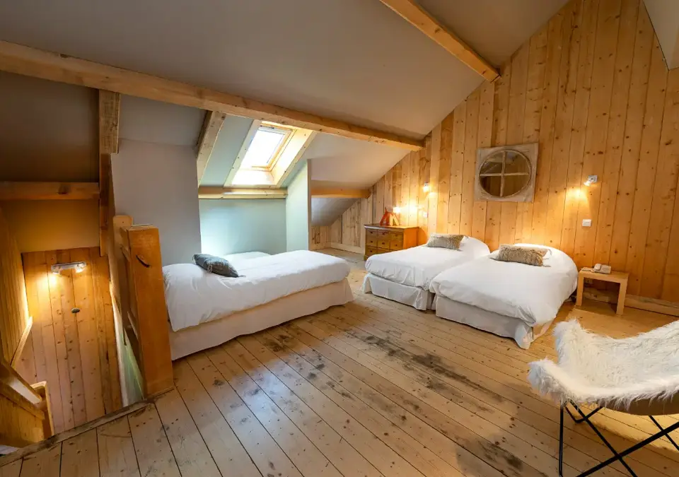 Hotel du Golf-Correncon-Mezzanine family suite.webp