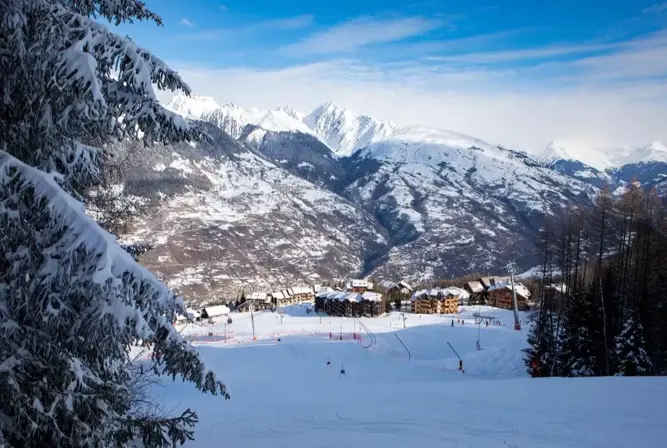 Montalbert ski village (©P-Augier).webp