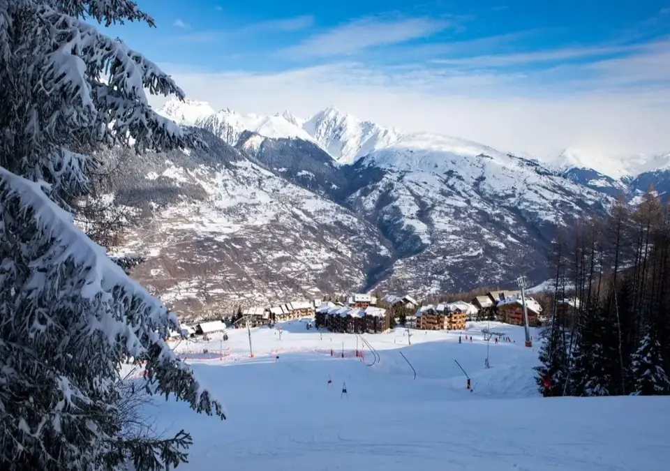 Montalbert ski village (©P-Augier).webp