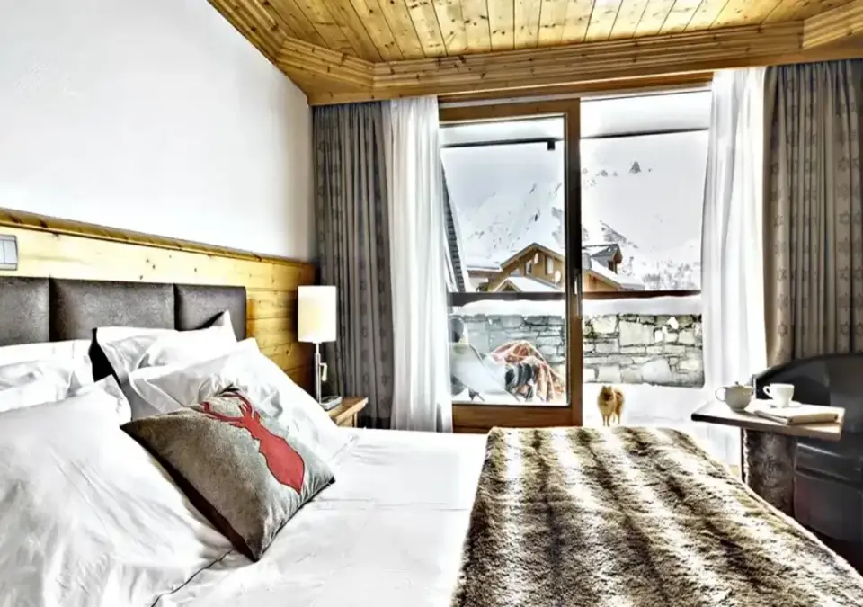 Hotel St Martin & Apartments-Typical hotel room (4).webp