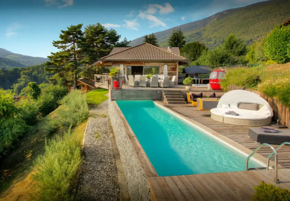 Chalet Kalyssia, Lake Annecy (self catered chalet) - Outdoor heated swimming pool without cover