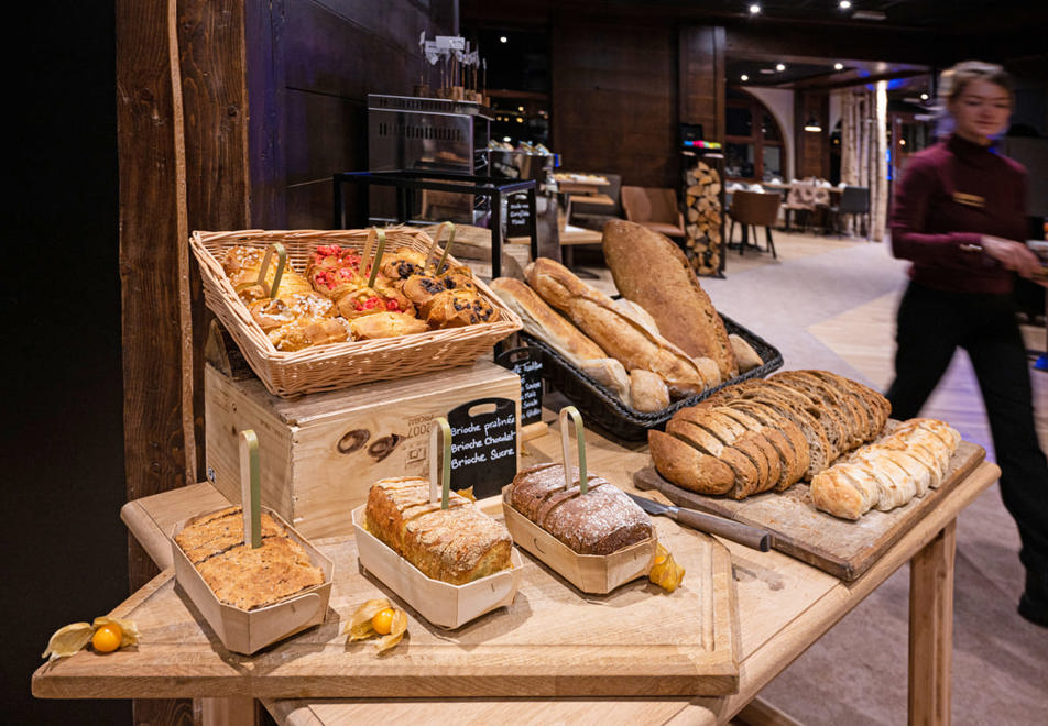 Le Levanna, Tignes le Lac (hotel) - Breakfast at Le Levanna