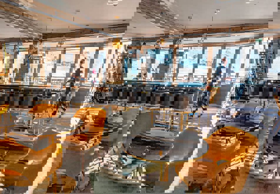 Le Levanna, Tignes le Lac (hotel) - Le Pompon bar
