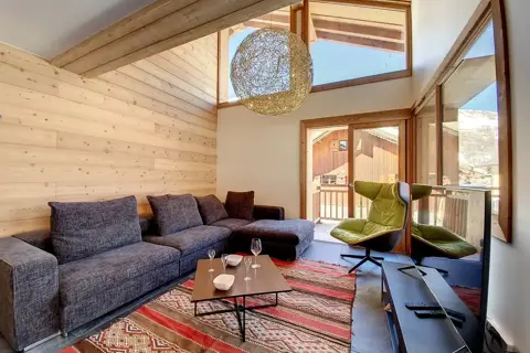 Chalet Rocher, Le Bettex (self catered chalet) - Open plan living and dining area