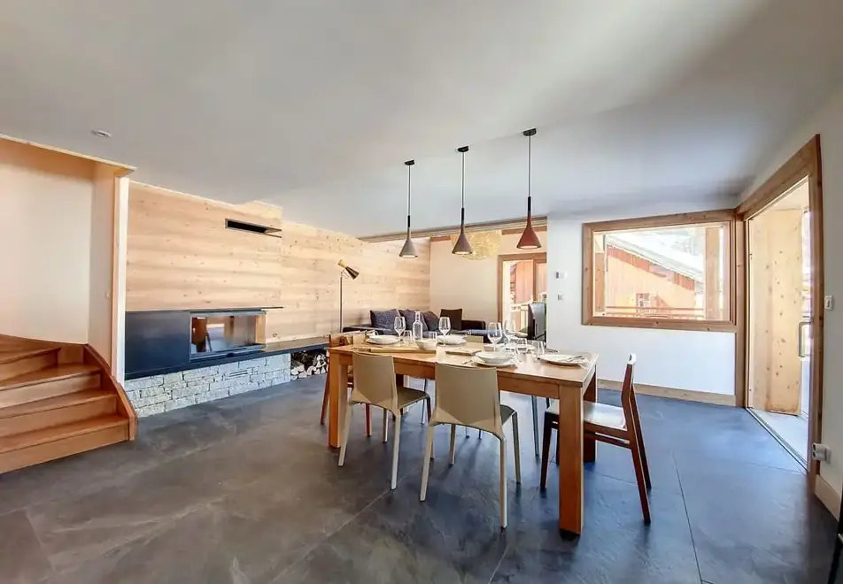 Chalet Rocher, Le Bettex (self catered chalet) - Open plan living and dining area