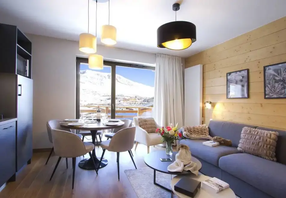 Eclose, Alpe d'Huez (self catered apartments) - Typical apartment style