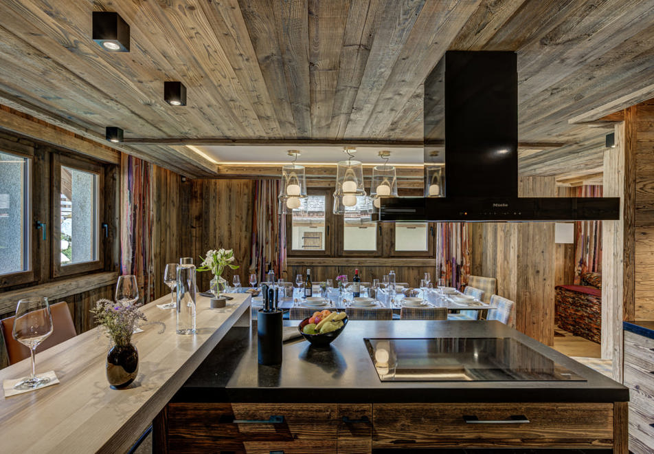 Chalet Aster (Armancette), St Nicolas de Veroce (self catered chalet) - Open plan kitchen diner