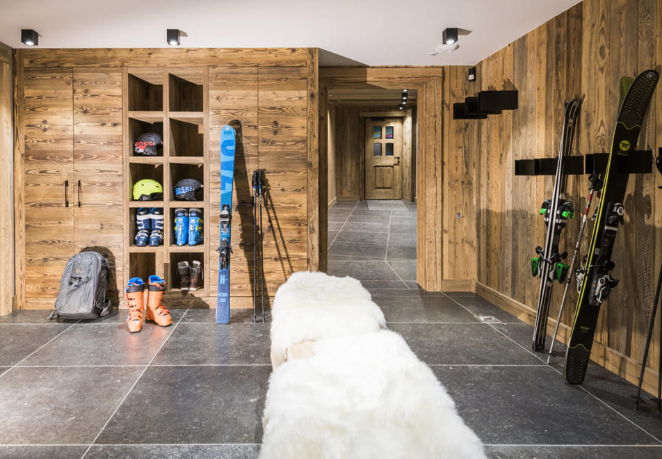 Chalet Aster (Armancette), St Nicolas de Veroce (self catered chalet) - Ski room (©DavidMachet)