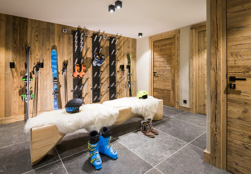 Chalet Aster (Armancette), St Nicolas de Veroce (self catered chalet) - Ski room (©DavidMachet)