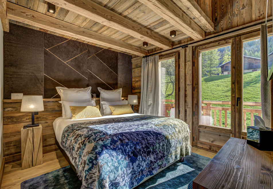 Chalet Aster (Armancette), St Nicolas de Veroce (self catered chalet) - Bedroom (©AdamJohnstone)