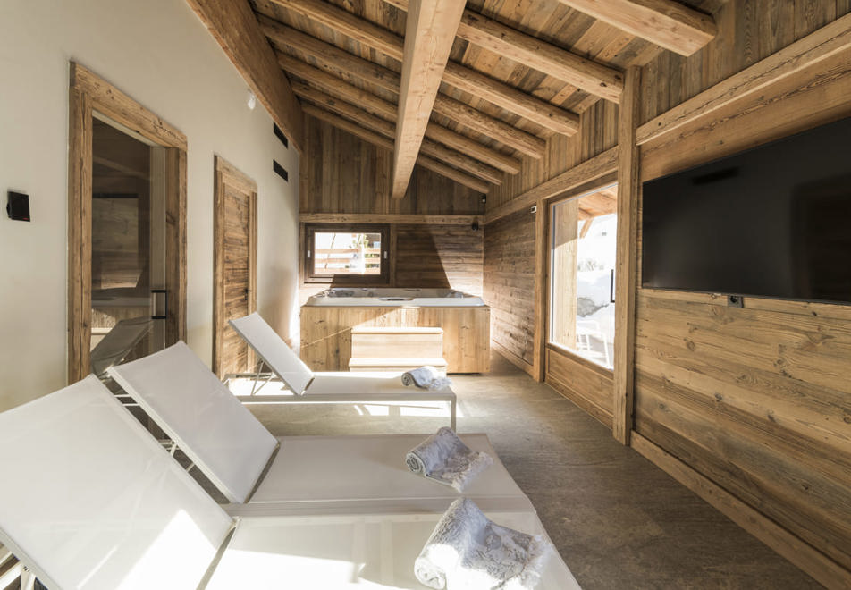 Chalet Silene (Armancette), St Nicolas de Veroce (self catered chalet) - Hot tub (©DavidMachet)