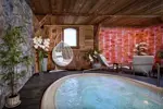 Neige et Roc-Samoens-Hot tub (1).webp