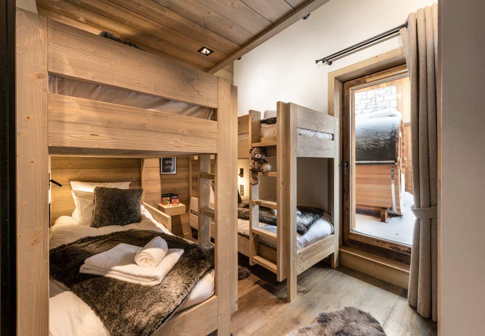 Vail Lodge, Val d'Isere (self catered apartments) - Apartment A32
