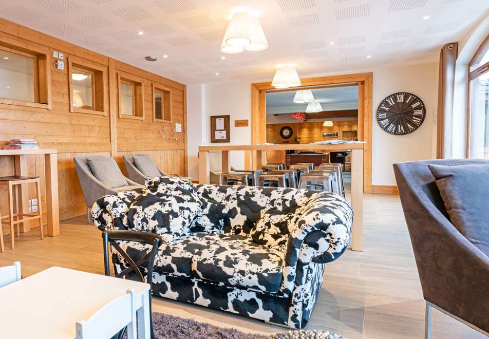Les Chalets de Emeraude, Les Saisies (self catered apartments) - Reception lounge